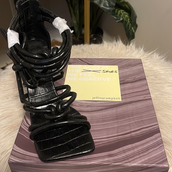 Vine Jeffrey Campbell shoes - Picture 3 of 4